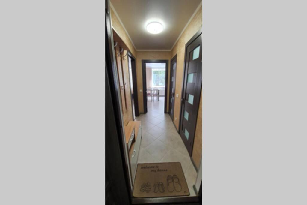 Квартира " A Quiet Place" Appartement Kamjanets-Podilsky Buitenkant foto